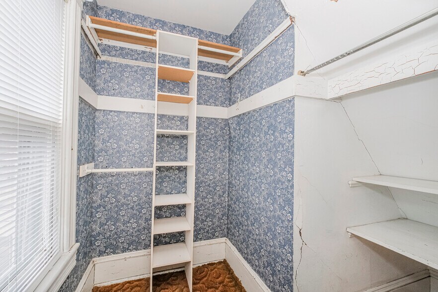 More Photos Of 20 N Main St, Marlboro Office For Sale