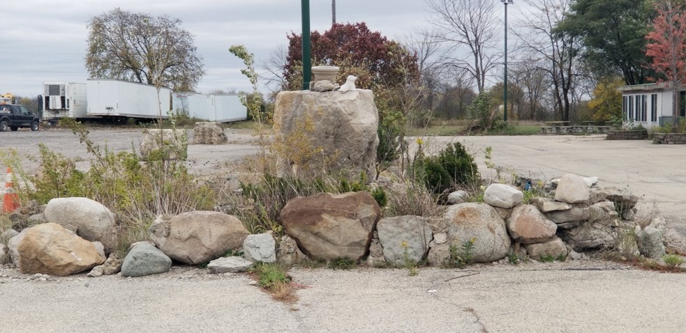 More Photos Of 900 N Union St, Dwight Restaurant For Sale