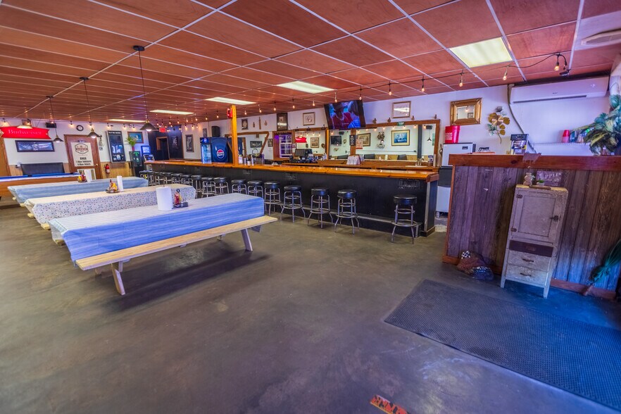 More Photos Of 52 Main St, Barwick Light Manufacturing For Sale