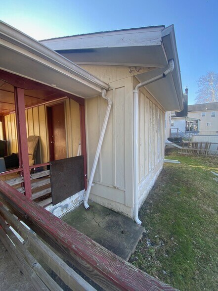 More Photos Of 130 E Brookhaven Rd, Brookhaven Medical For Sale