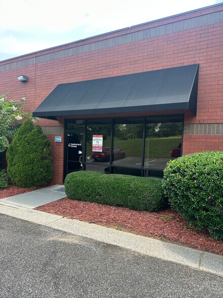 More Photos Of 4250 Keith Bridge Rd, Cumming Light Manufacturing For Lease