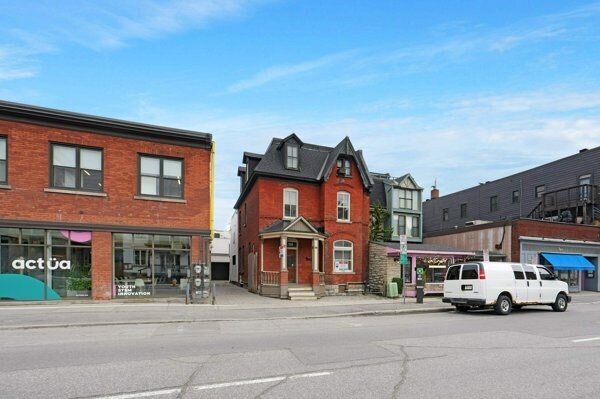 More Photos Of 113 Murray St, Ottawa Office For Sale