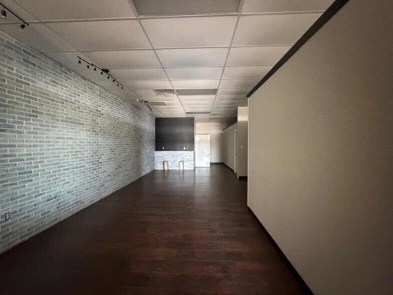 More Photos Of 700 S Main St, Andrews General Retail For Lease