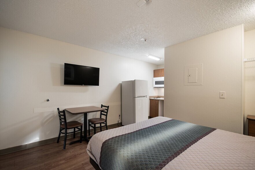 More Photos Of 25104 Pacific Hwy S, Kent Hospitality For Sale
