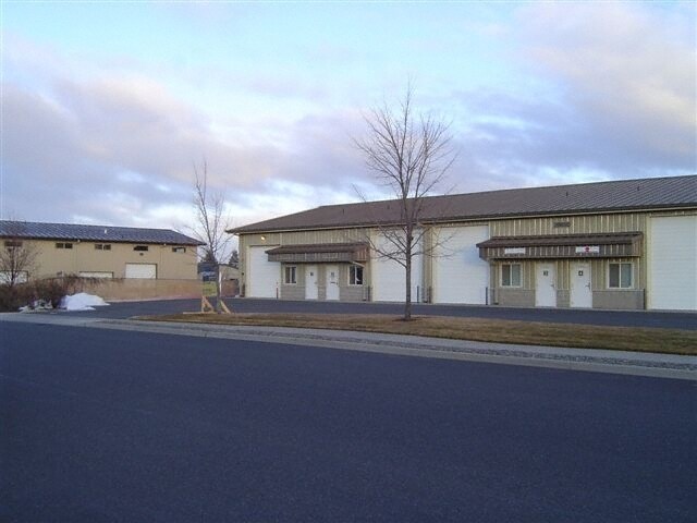 More Photos Of 20650 High Desert Ln, Bend Warehouse For Lease
