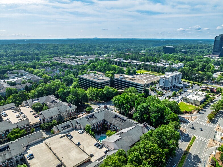 More Photos Of 301 Perimeter Ctr N, Atlanta Unknown For Lease