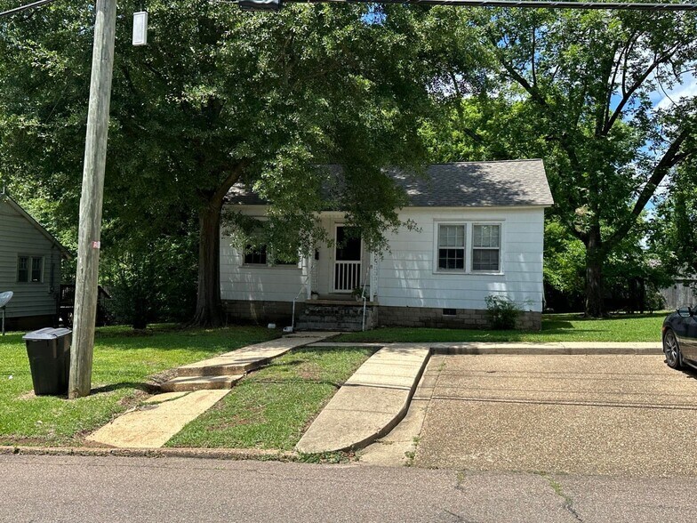 More Photos Of , Starkville Unknown For Sale