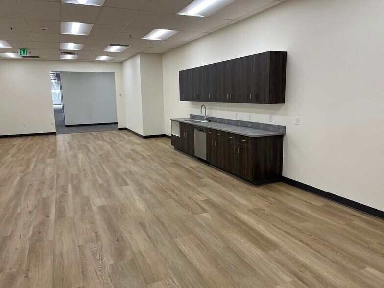 More Photos Of 2041 S Cobalt Point Way, Meridian Office For Lease