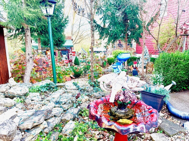 More Photos Of 219 MO-21, Caledonia General Retail For Sale