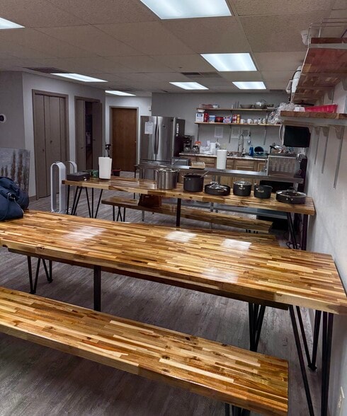 More Photos Of 2606 N Greenway Dr, Knoxville Office For Lease