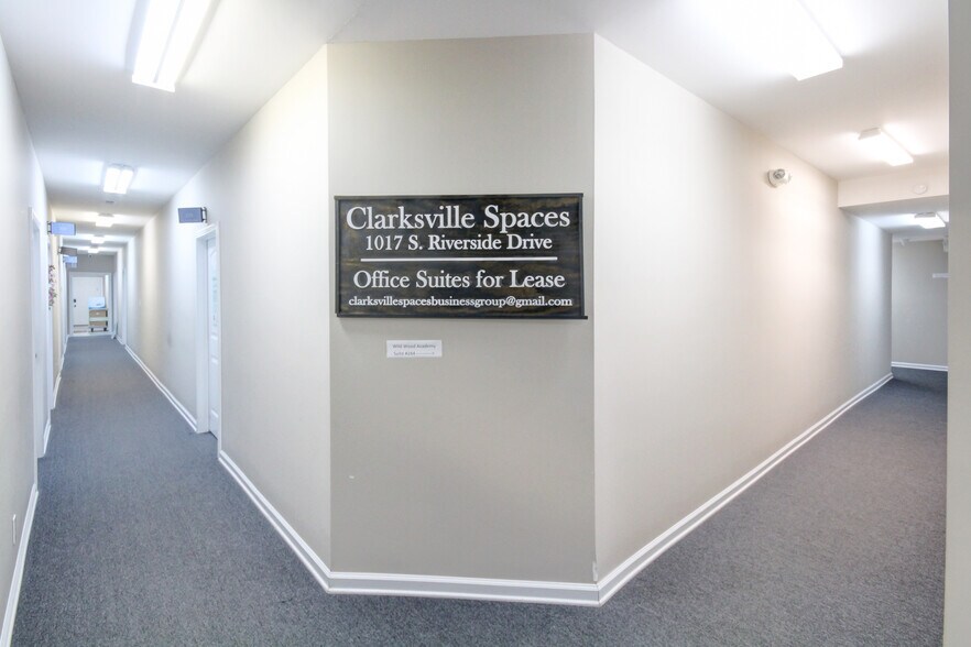 More Photos Of 1017 S Riverside Dr, Clarksville Office For Sale