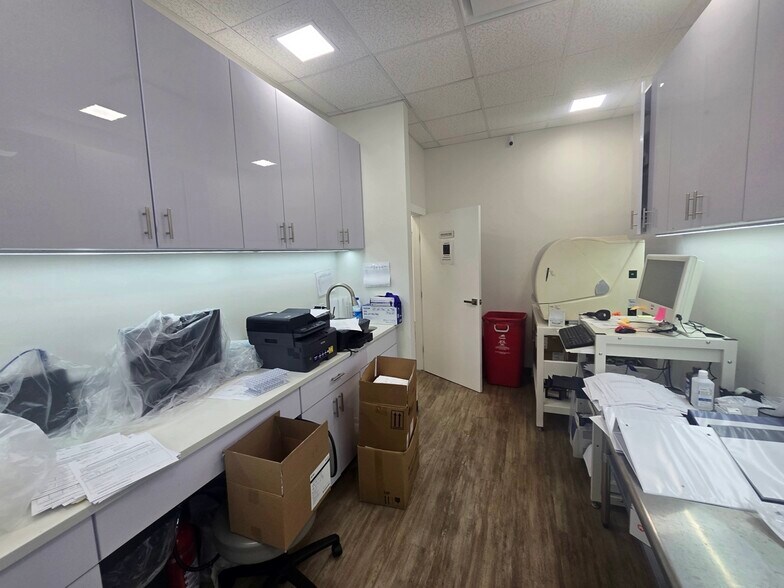 More Photos Of 9530 Queens Blvd, Rego Park Storefront For Sale