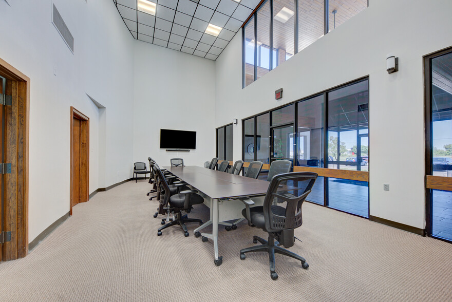 More Photos Of 700 W FM 78, Cibolo Medical For Lease