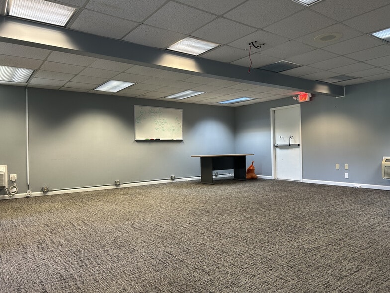 More Photos Of 5226 Milford Rd, East Stroudsburg Office For Lease