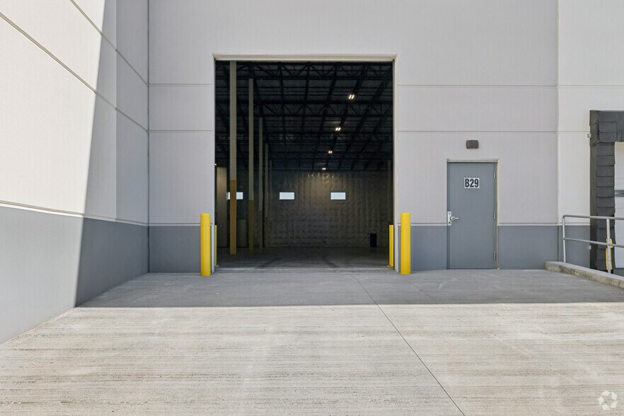 More Photos Of 101 Lee Burbank Hwy, Revere Unknown For Lease