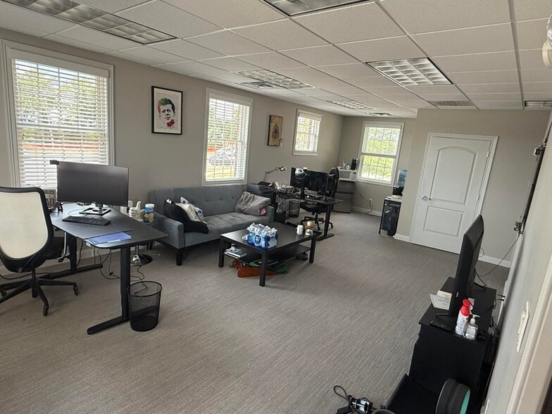More Photos Of 9421 Joliet St, Saint John Medical For Sale
