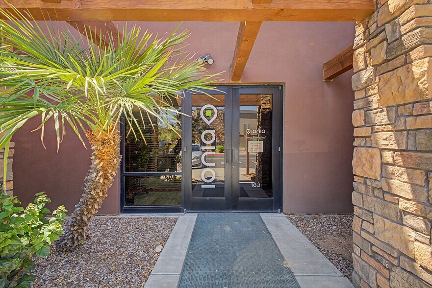 More Photos Of 2680 S Val Vista Dr, Gilbert Medical For Lease