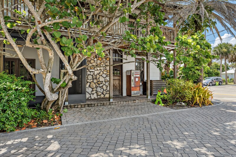 More Photos Of 5390 US 1, Grant-Valkaria Lodge Meeting Hall For Sale