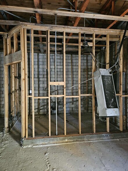 More Photos Of 1350 Main St, Susanville Restaurant For Sale