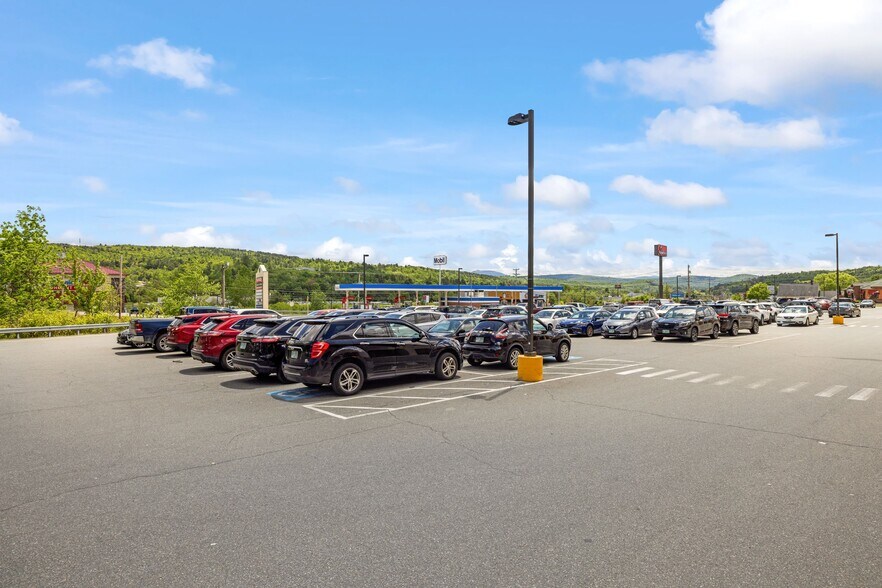 More Photos Of 570 Meadow St, Littleton Unknown For Lease