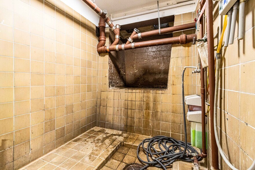 More Photos Of 877-879 Bryant St, San Francisco Office For Sale