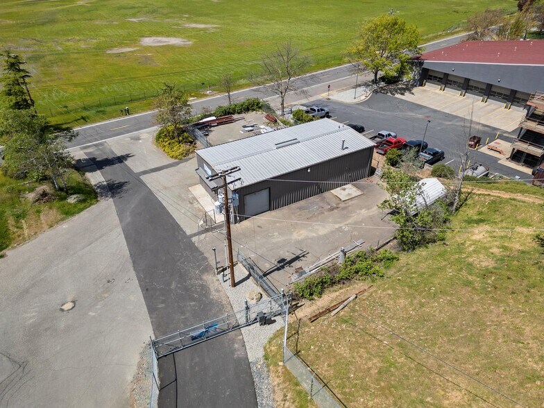 More Photos Of 5450 N River Rd, Gold Hill Self Storage For Sale