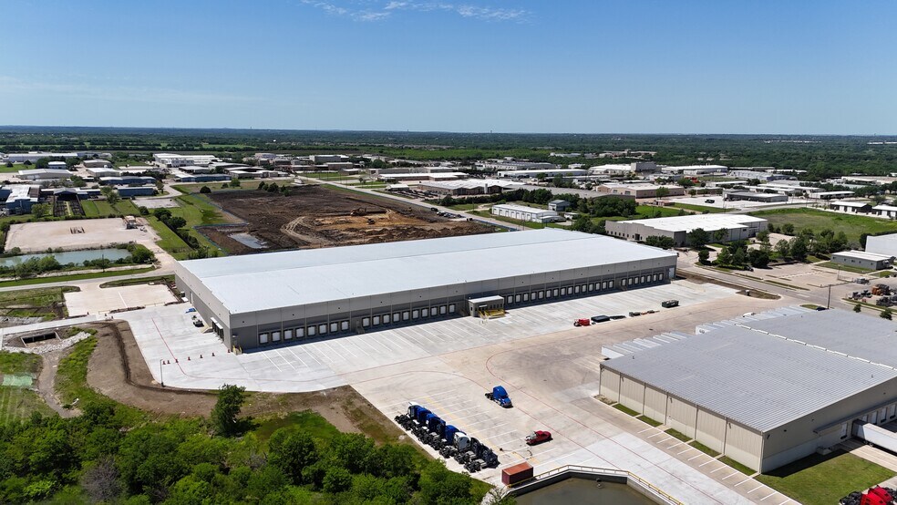 More Photos Of 901 S 2nd Ave, Mansfield Warehouse For Lease