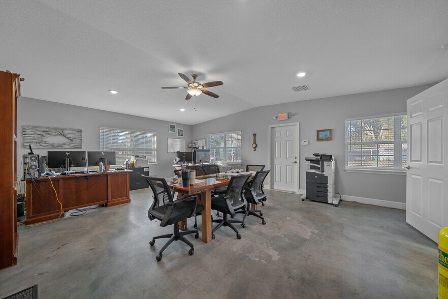 More Photos Of 943 NW 17th Ave, Ocala Warehouse For Sale