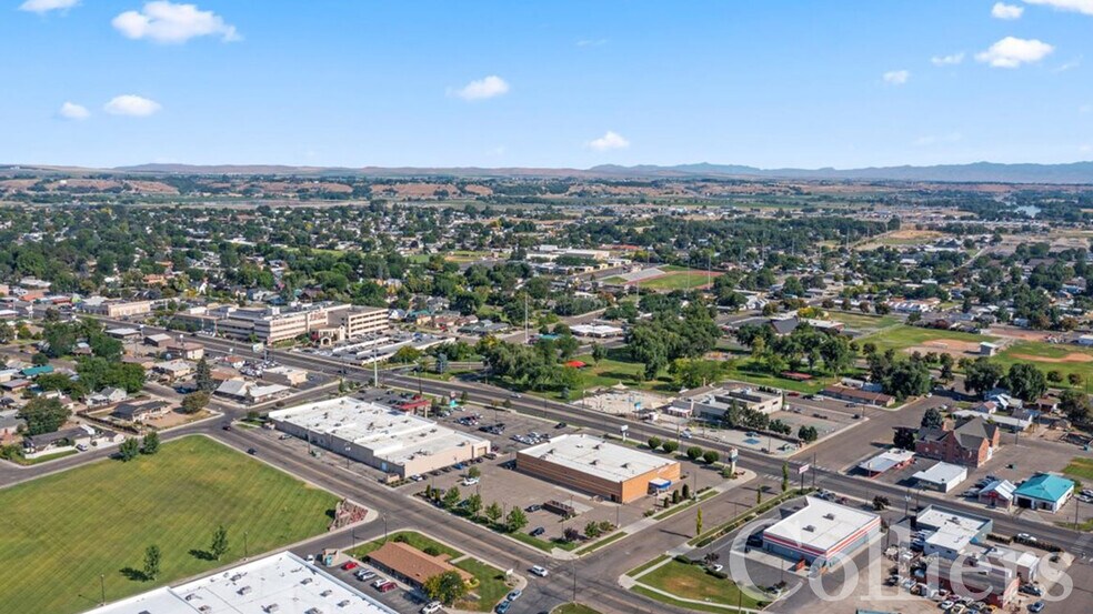 More Photos Of 728 SW 4th Ave, Ontario Drugstore For Sale