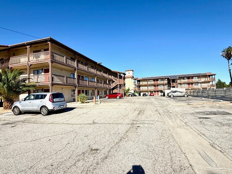 More Photos Of 430 W Palmdale Blvd, Palmdale Hotel For Sale