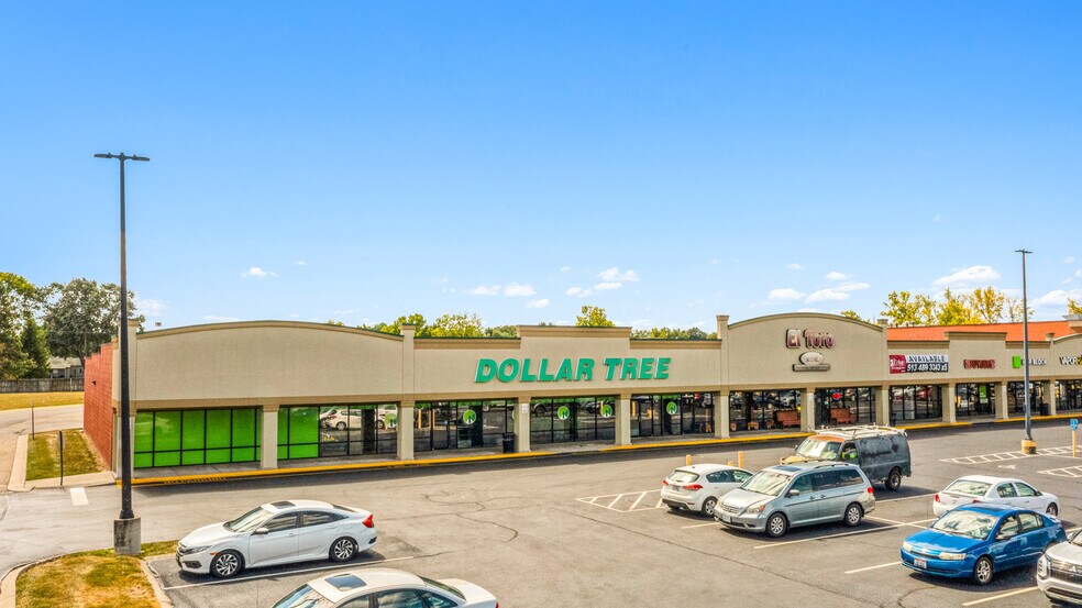 More Photos Of 780-798 Northwoods Blvd, Vandalia Freestanding For Sale