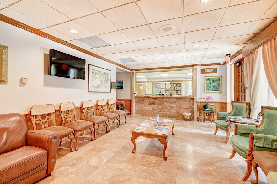 More Photos Of 2314 Seacrest Blvd, Boynton Beach Medical For Lease
