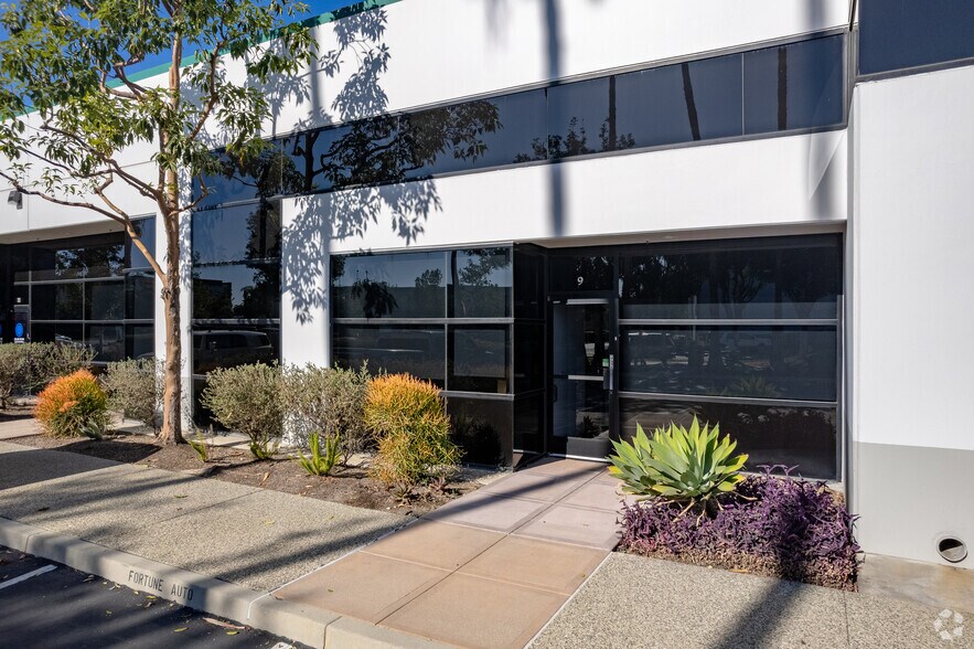 More Photos Of 12115 Burke St, Santa Fe Springs Unknown For Lease