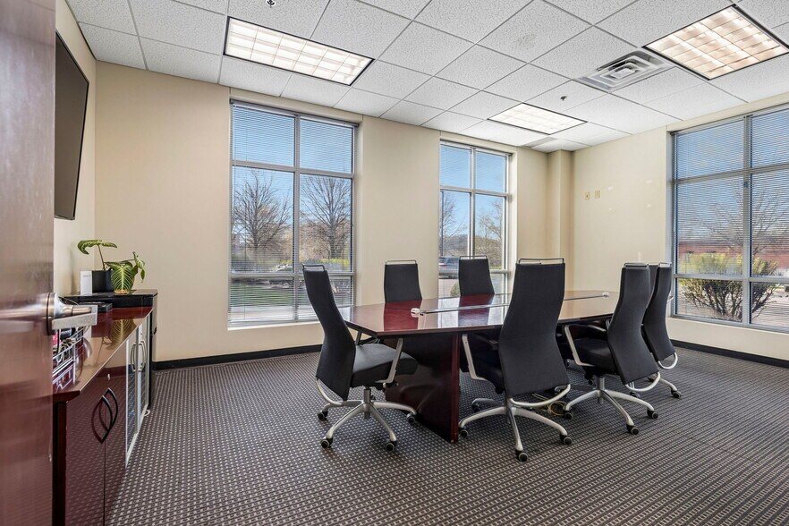 More Photos Of 8115 Isabella Ln, Brentwood Loft Creative Space For Sale