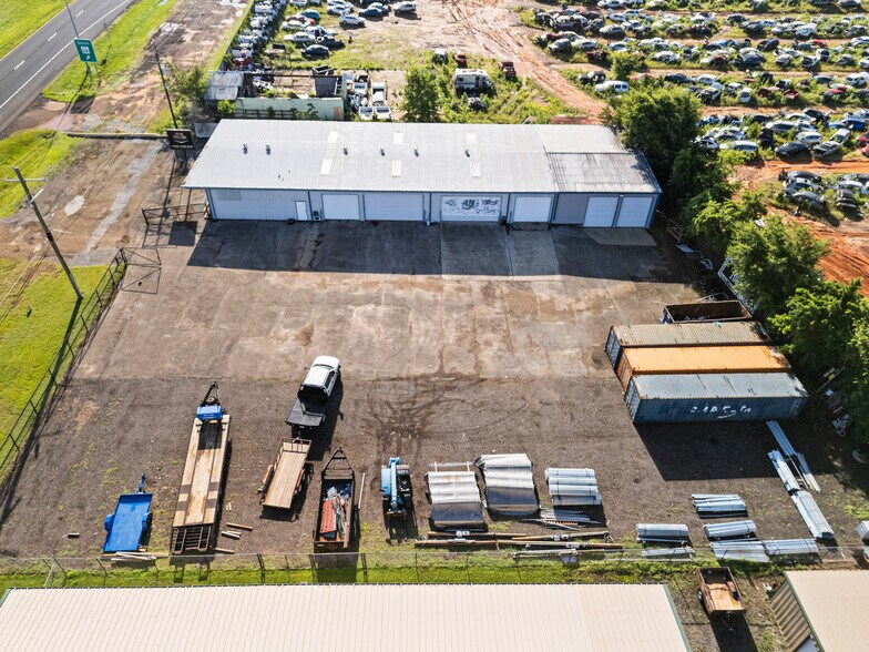 More Photos Of 3698 E Marshall Ave, Longview Warehouse For Lease