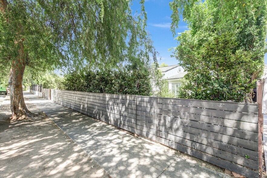 More Photos Of 6512 Coldwater Canyon Ave, Valley Glen Apartments For Sale