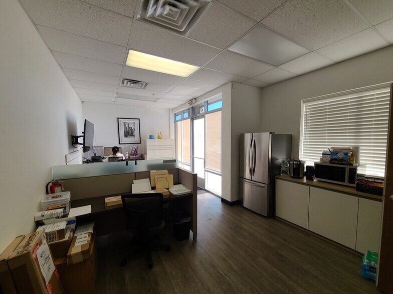 More Photos Of 1120 Grier Dr, Las Vegas Warehouse For Lease