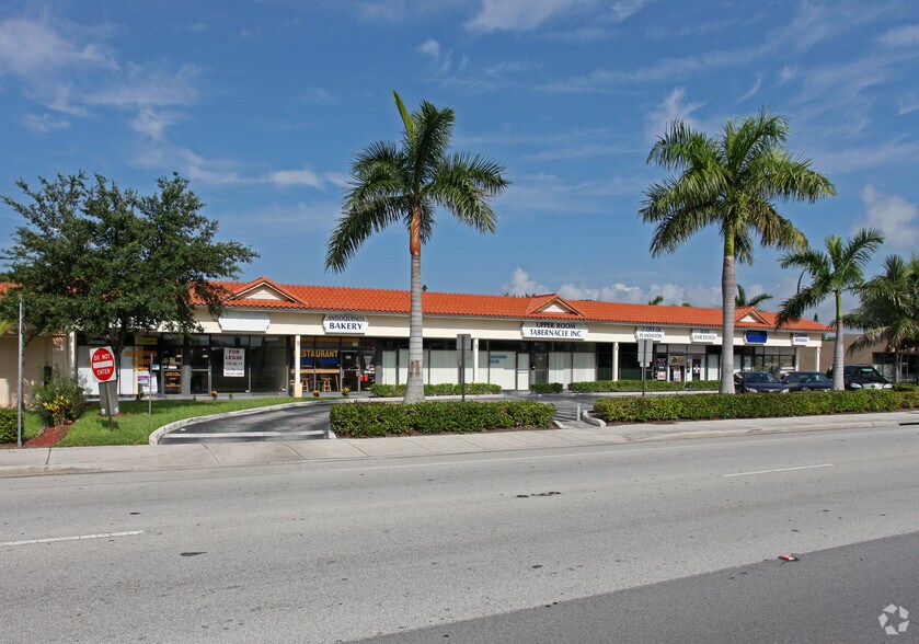 More Photos Of 301-319 S State Road 7, Plantation General Retail For Lease