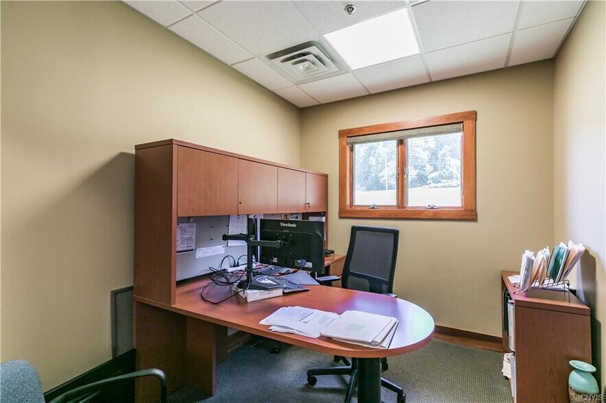 More Photos Of 4488 Onondaga Blvd, Syracuse Office For Sale