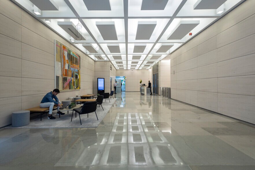 More Photos Of 530 Fifth Ave, New York Office For Lease