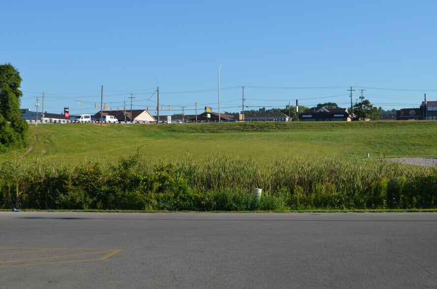 More Photos Of 0 Rear N Memorial Dr, Lancaster Land For Sale
