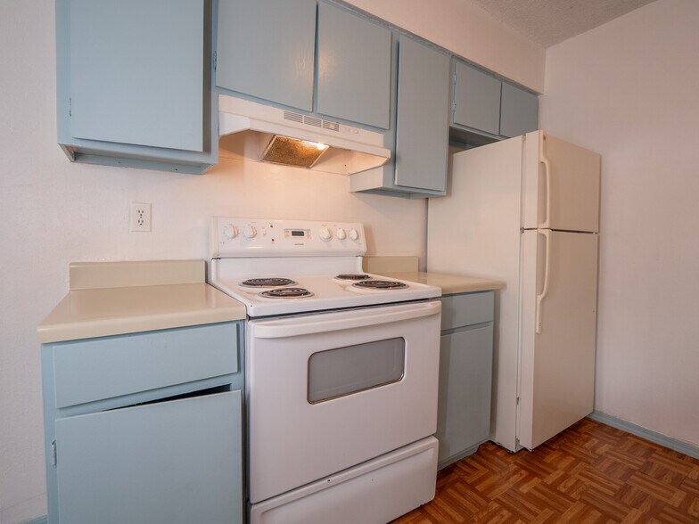 More Photos Of 5924 NW 10th St, Oklahoma City Apartments For Sale