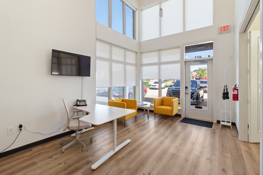 More Photos Of 4438 State Highway 6, College Station Office For Lease