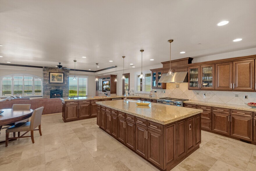 More Photos Of 1990 46, Shandon Land For Sale