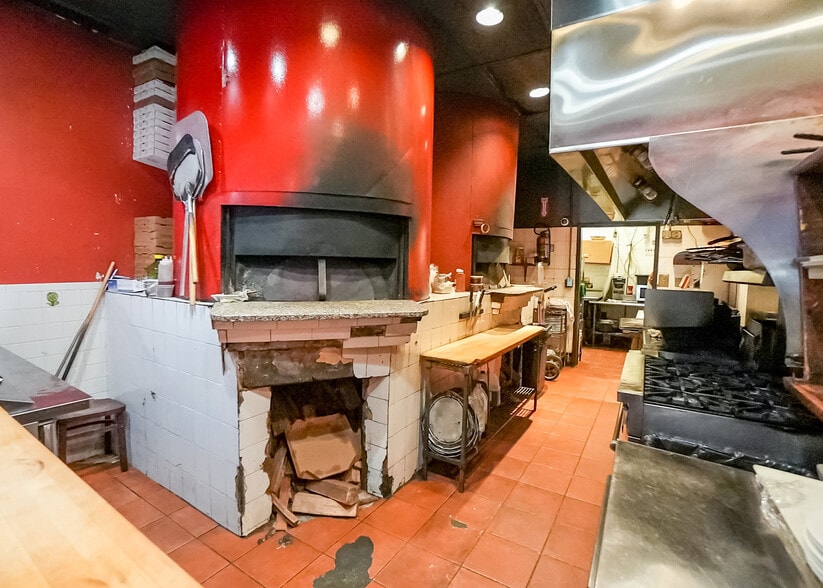 More Photos Of 3421 Connecticut Ave NW, Washington Restaurant For Sale