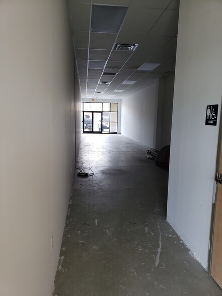 More Photos Of 200 Linden Square Dr, Bristol Unknown For Lease