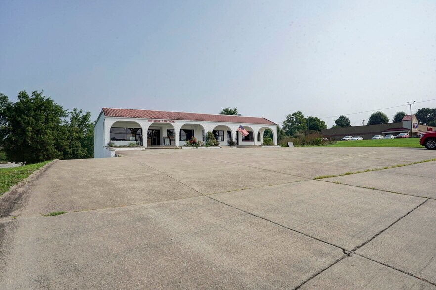 More Photos Of 4495 Teays Valley Rd, Scott Depot General Retail For Sale