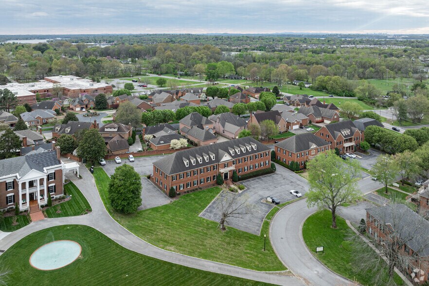 More Photos Of 109 Hazel Path, Hendersonville Office For Lease
