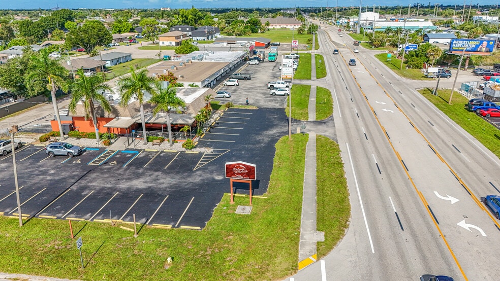 More Photos Of 4400 Hancock Bridge Pky, North Fort Myers Restaurant For Sale