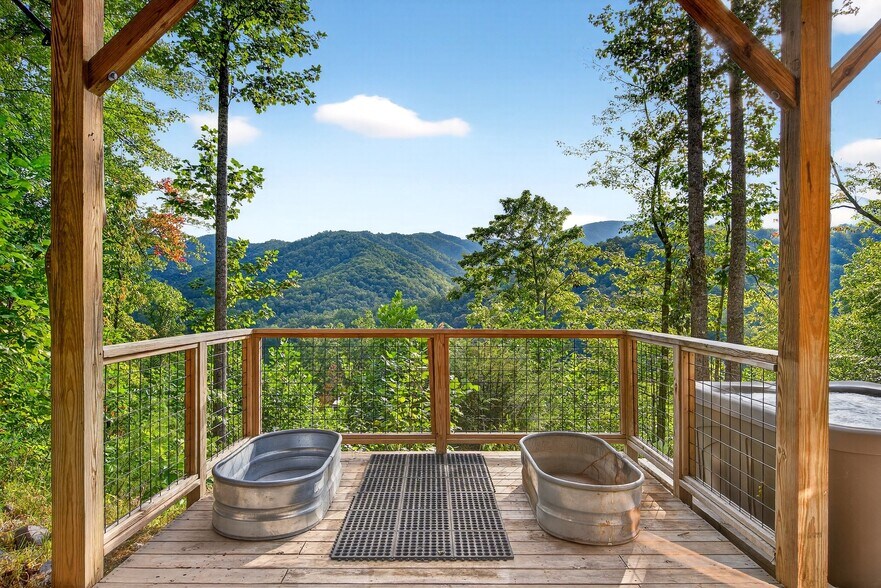More Photos Of 8026 Buck Creek Rd, Marion Apartments For Sale